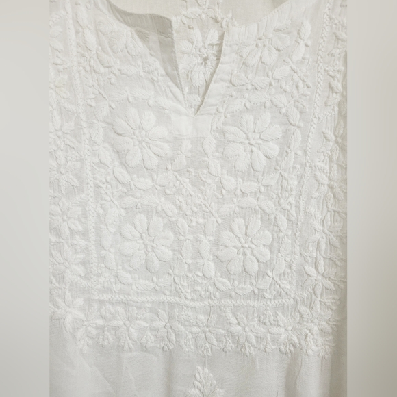 🌷Lucknowi Chikankari Short Kurti🌷 - Picture 4 of 9